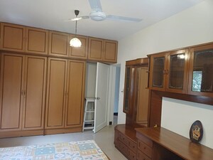 Room in 2 BHK Apartment at Bandra West – for Rent