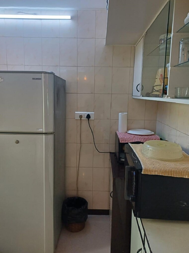 Kitchen, bandra west 2 Bedroom 700 Sq.Ft. Apartment In Bandra West Mumbai 9619517