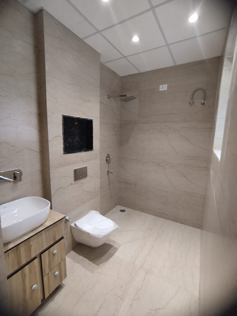 Bathroom, sector 20 2 Bedroom 1100 Sq.Ft. Apartment In Sector 20 Panchkula 9619500