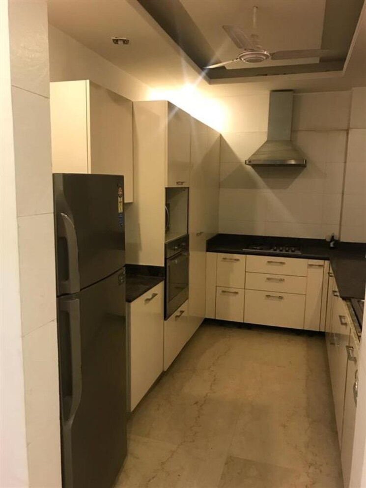 Kitchen, defence colony 3 Bedroom 1953 Sq.Ft. Builder Floor In Defence Colony Delhi 9619535