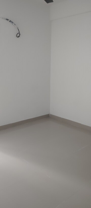 Room in 3 BHK Apartment at ROF Alante, Sector 108 – for Rent