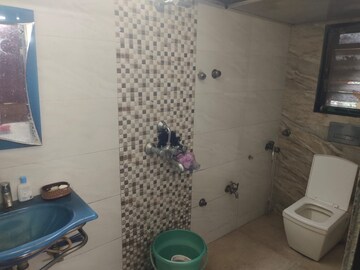 Bathroom in 2 BHK Apartment at Gokul Avenue Apartment, Kandivali East – for Sale