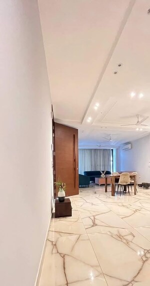 Room in 2 BHK Apartment at Saket – for Rent