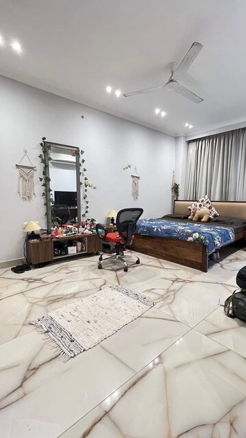 2 BHK Apartment For Rent in Saket