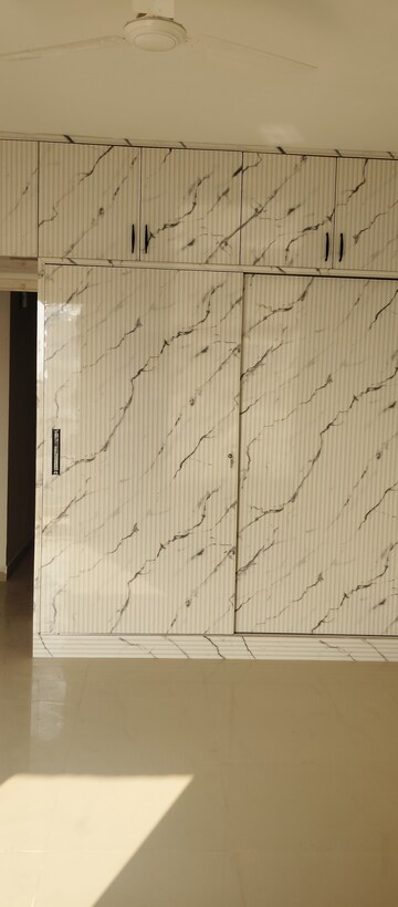 Room in 3 BHK Apartment at ROF Alante, Sector 108 – for Rent