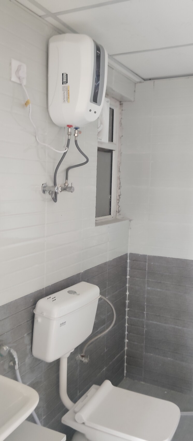 Bathroom, rof-alante 3 Bedroom 665 Sq.Ft. Apartment In Sector 108 Gurgaon 9619669