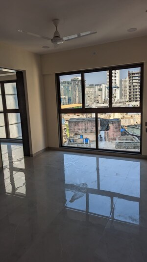 Room in 1 BHK Apartment at Paradigm El Signora, Jogeshwari West – for Sale