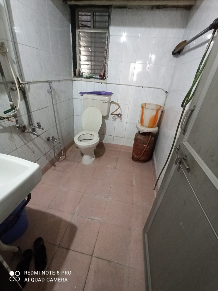 Attached Bathroom, karve nagar 2 Bedroom 842 Sq.Ft. Apartment In Karve Nagar Pune 9619892
