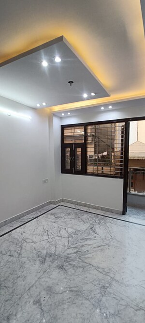 Room in 3 BHK Builder Floor at Rps Palms, Sector 88 – for Sale