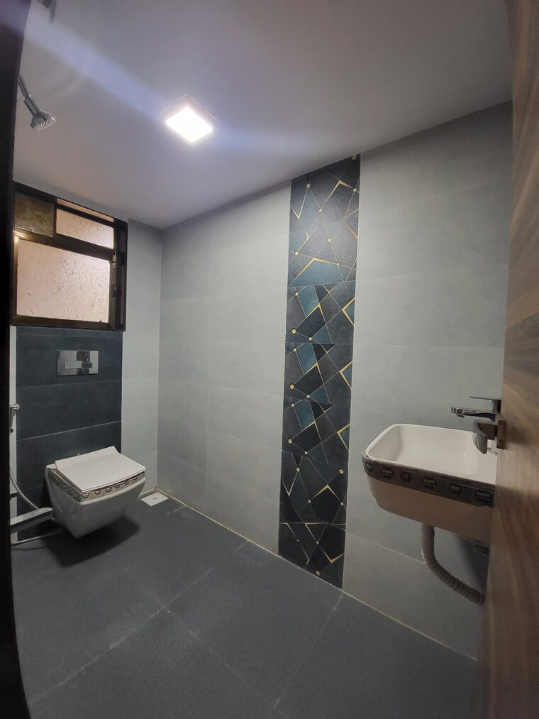 Bathroom, lodha-amara 1 Bedroom 446 Sq.Ft. Apartment In Kolshet Road Thane 9620049