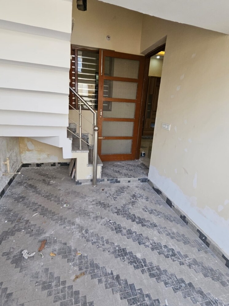 Room, dera bassi 2 Bedroom 100 Sq.Yd. Independent House In Dera Bassi Mohali 9620064