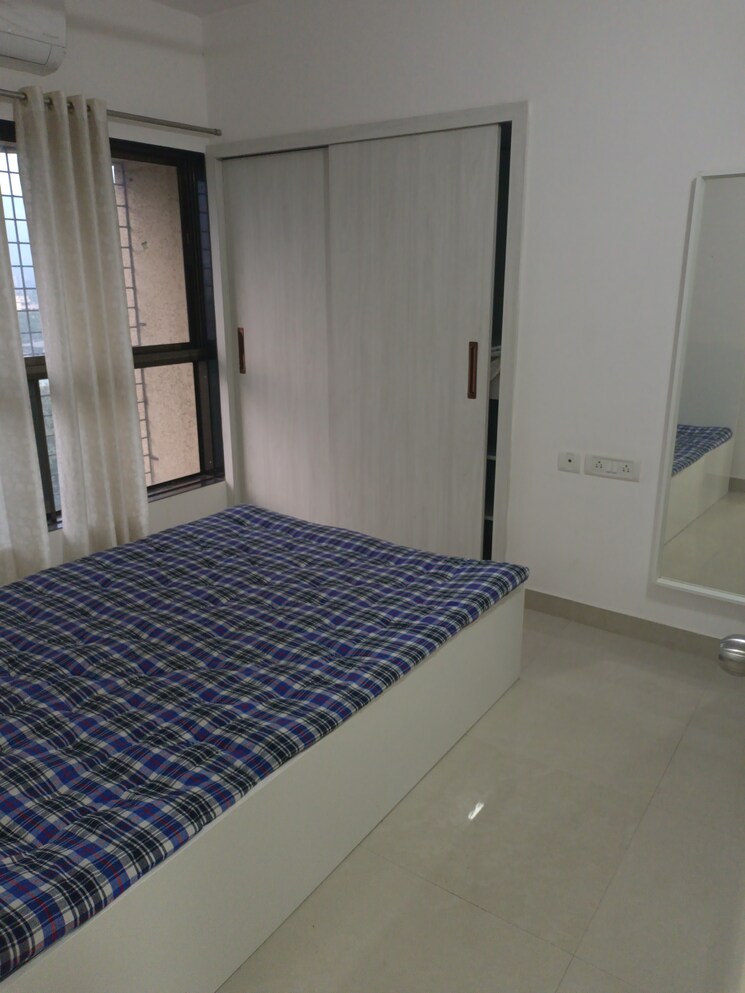 Bedroom, hubtown-greenwoods 3 Bedroom 753 Sq.Ft. Apartment In Vartak Nagar Thane 9620051