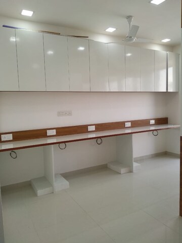  Office Space For Rent in Sola Road