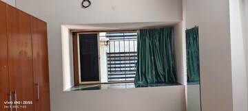 Room in 2 BHK Apartment at Shree Datta Apartments, Parel – for Rent