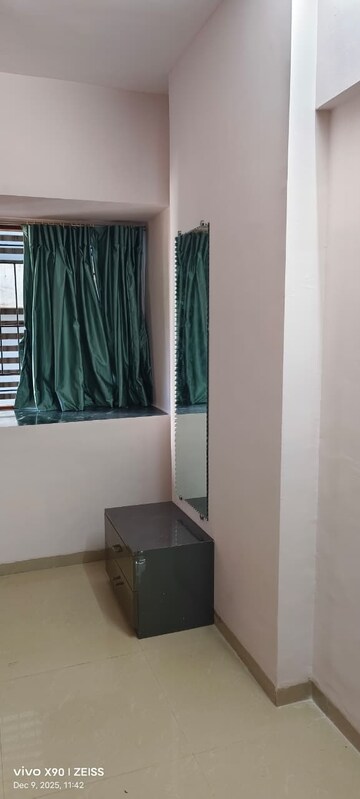 Room in 2 BHK Apartment at Shree Datta Apartments, Parel – for Rent