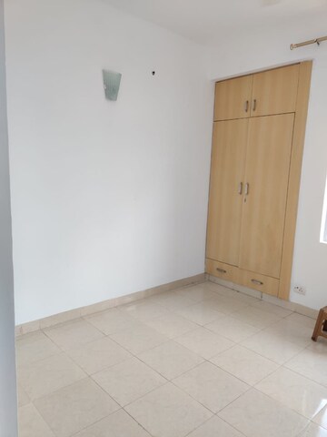 Room in 3 BHK Apartment at Bestech Park View City 1, Sector 48 – for Rent