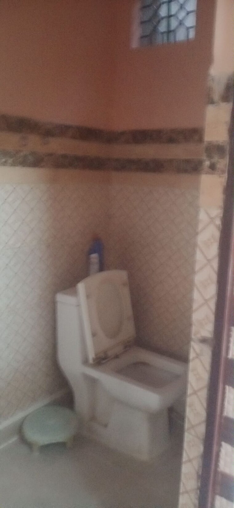 Bathroom, nirman vihar 1 Bedroom 400 Sq.Ft. Builder Floor In Nirman Vihar Delhi 9620179