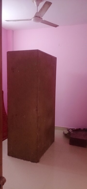 Furnished Amenities in 1 BHK Builder Floor at Nirman Vihar – for Rent