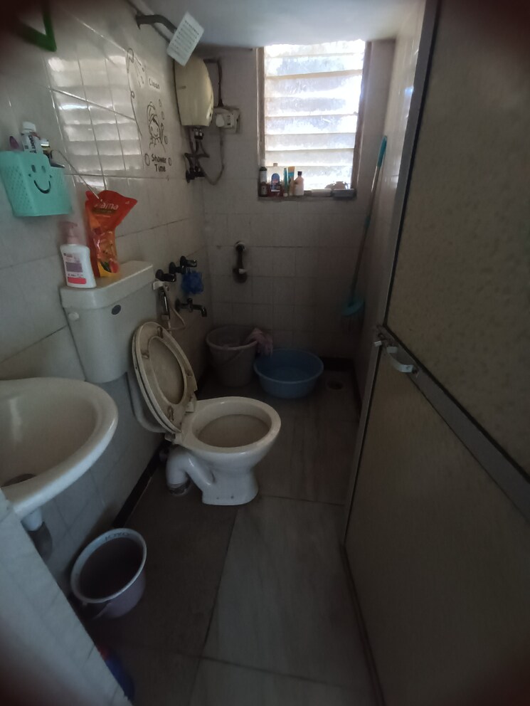 Bathroom, evershine nagar 1 RK 380 Sq.Ft. Apartment In Evershine Nagar Mumbai 9620216