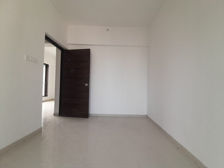 Room, goregaon west 2 Bedroom 600 Sq.Ft. Apartment In Goregaon West Mumbai 9620204