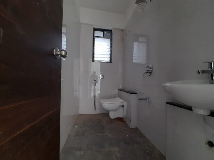 Bathroom, goregaon west 2 Bedroom 600 Sq.Ft. Apartment In Goregaon West Mumbai 9620204