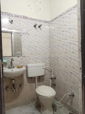 Bathroom in 1 BHK Builder Floor at Realtech FBD One, Sector 37 – for Rent