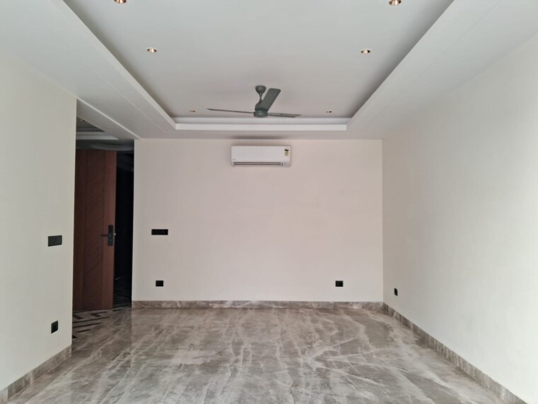 Room, east-of-kailash-block-b-rwa 3 Bedroom 1800 Sq.Ft. Builder Floor In East Of Kailash Delhi 9620343