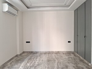 Room in 3 BHK Builder Floor at East of Kailash Block-B RWA, East Of Kailash – for Rent