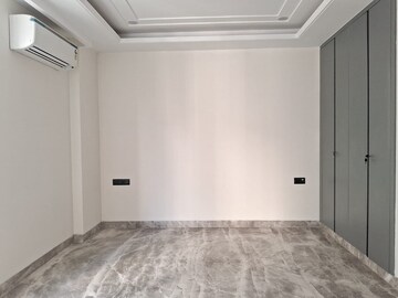 Room in 3 BHK Builder Floor at East of Kailash Block-B RWA, East Of Kailash – for Rent