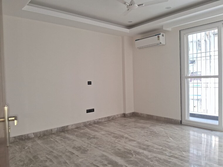 Room, east-of-kailash-block-b-rwa 3 Bedroom 1800 Sq.Ft. Builder Floor In East Of Kailash Delhi 9620343
