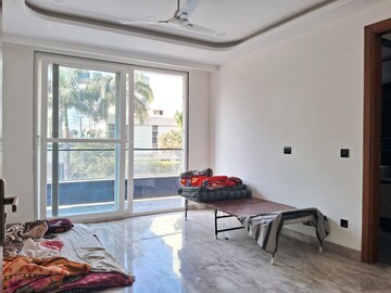 Parking in 3 BHK Builder Floor at East of Kailash Block-B RWA, East Of Kailash – for Rent