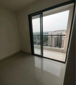 Room in 3 BHK Apartment at PS The 102, Joka – for Rent
