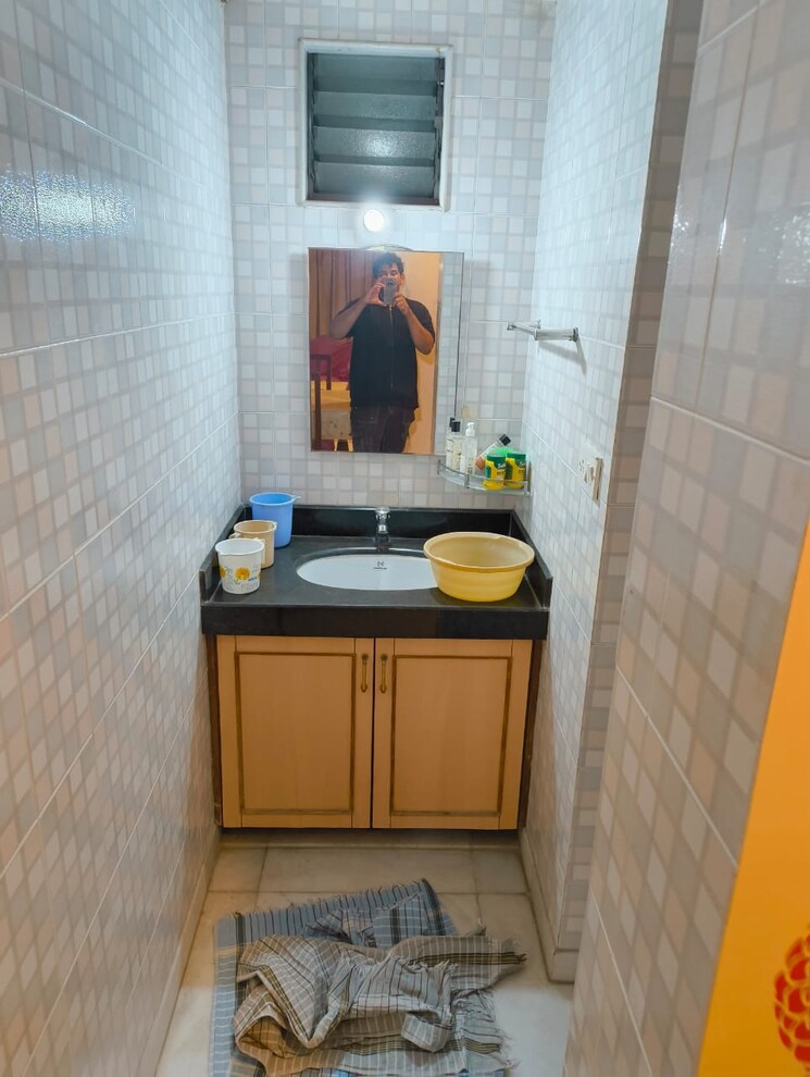 Kitchen, mig-colony 1 Bedroom 605 Sq.Ft. Apartment In Worli Mumbai 9620361