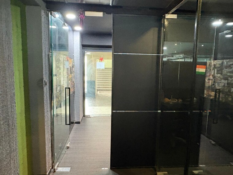 Other, jai-antariksha Commercial Office Space 1600 Sq.Ft. In Andheri East Mumbai 9620344