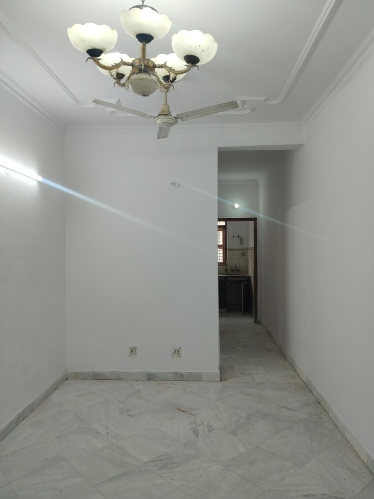Room, ashoka-enclave-3 2 Bedroom 1050 Sq.Ft. Builder Floor In Sector 35 Faridabad 9620360