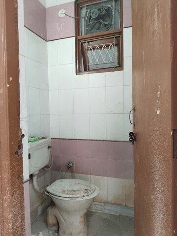 Bathroom in 2 BHK Builder Floor at Ashoka Enclave 3, Sector 35 – for Rent
