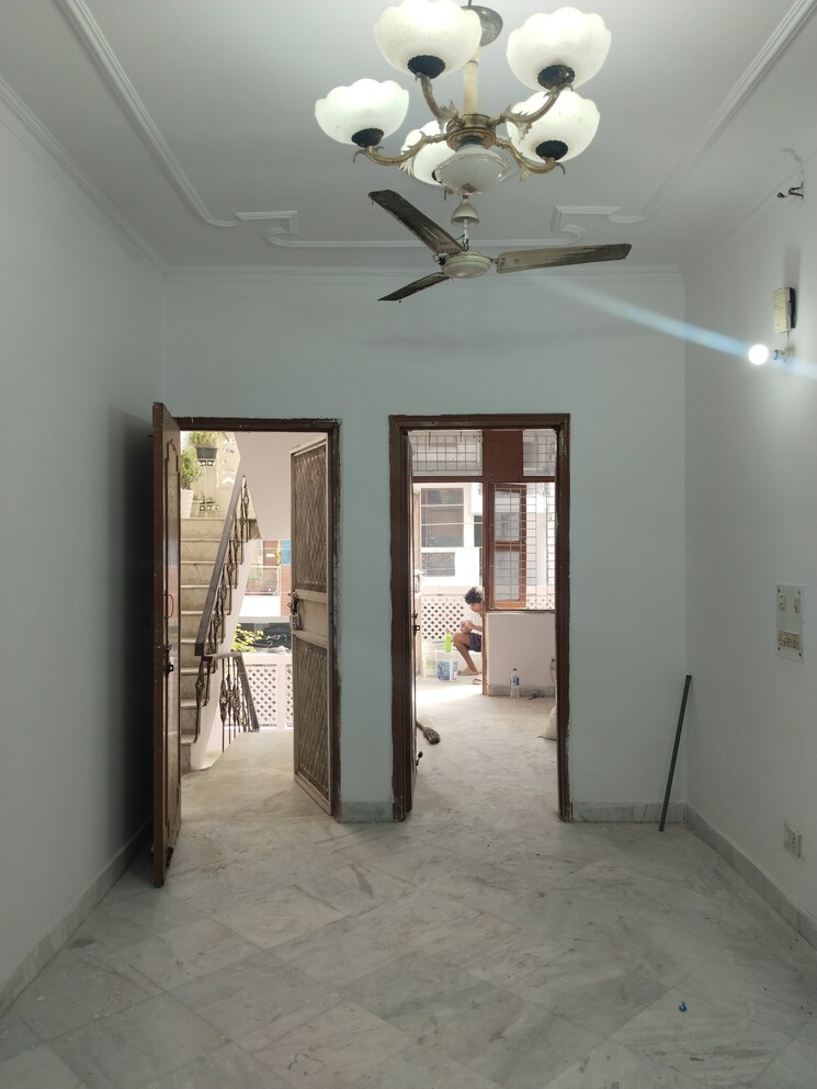 Room, ashoka-enclave-3 2 Bedroom 1050 Sq.Ft. Builder Floor In Sector 35 Faridabad 9620360