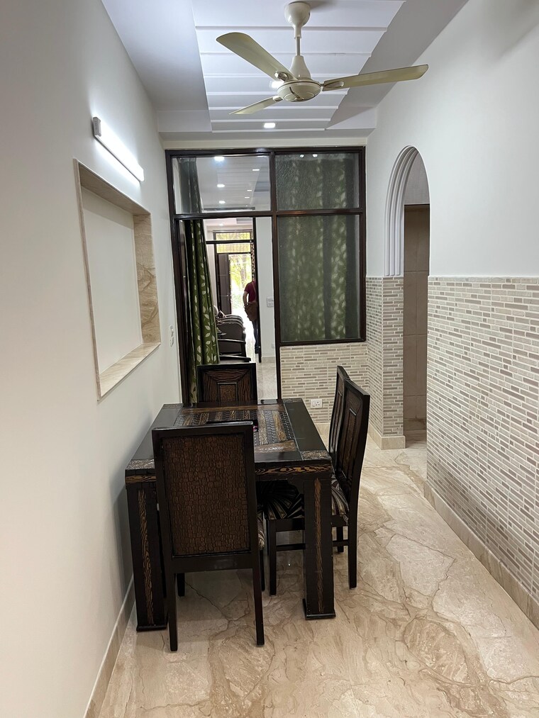 Dining area, k-block-central-square-awasiya-vikas-samiti 2 Bedroom 1000 Sq.Ft. Builder Floor In Kalkaji Delhi 9620405