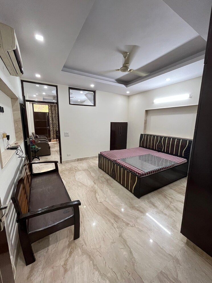 Living Room, k-block-central-square-awasiya-vikas-samiti 2 Bedroom 1000 Sq.Ft. Builder Floor In Kalkaji Delhi 9620405