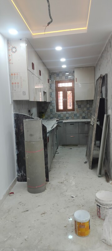 Kitchen in 2 BHK Apartment at Janakpuri – for Rent