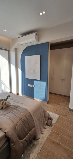 Room in 5 BHK Apartment at Tulip Melrose, Sector 70 – for Sale