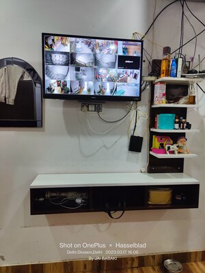 Furnished Amenities in 4 BHK Apartment at Parker White Lily, Sector 8 – for Sale