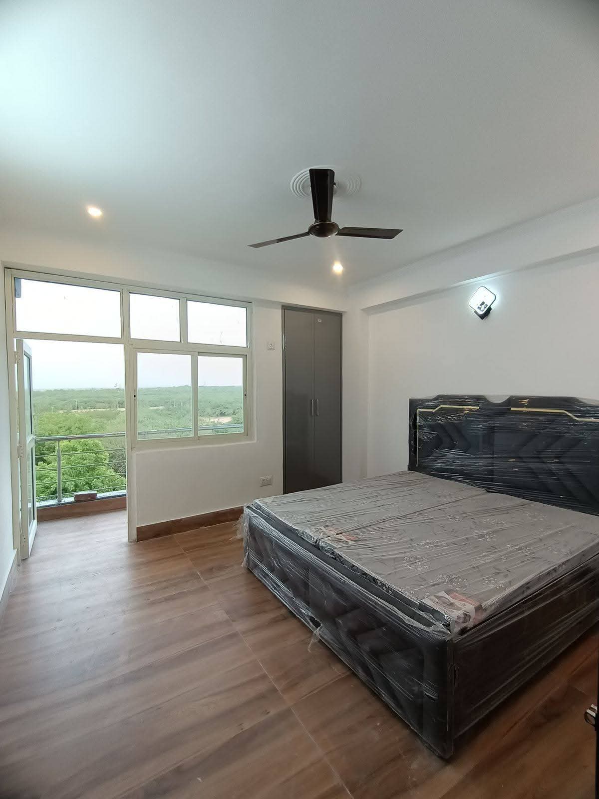 1 BHK Apartment For Rent in Ignou Road 