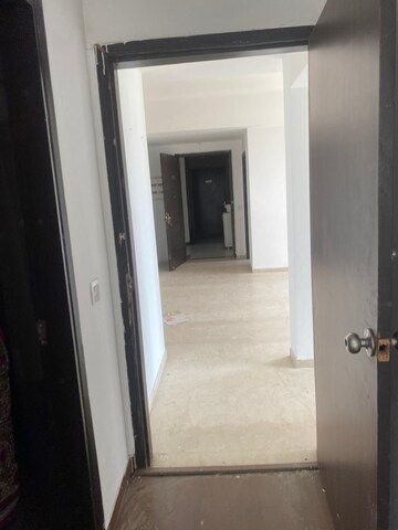 Building Lobby in 3.5 BHK Builder Floor at M3M Soulitude, Sector 89 – for Rent