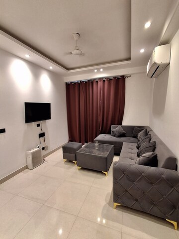 2 BHK Apartment For Rent in Saket