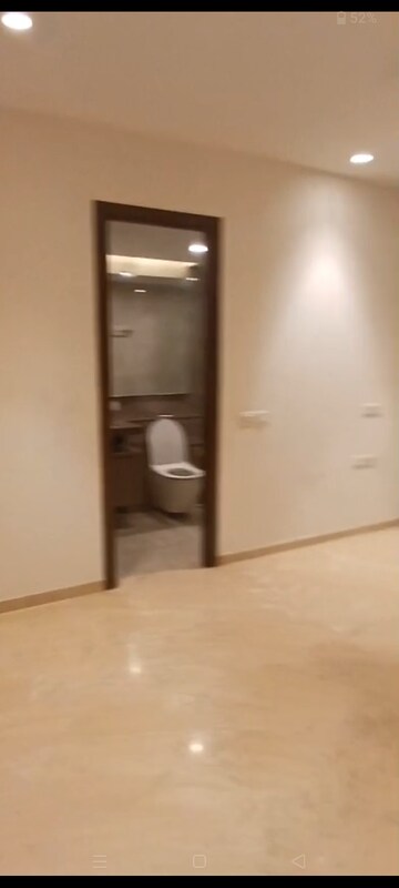 Room in 3 BHK Apartment at Hiranandani Estate – for Sale