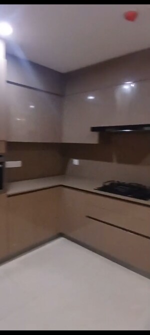 Furnished Amenities in 3 BHK Apartment at Hiranandani Estate – for Sale