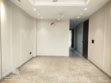 Building Lobby in 3 BHK Builder Floor at Boutique Residential Apartments E-335, East Of Kailash – for Sale