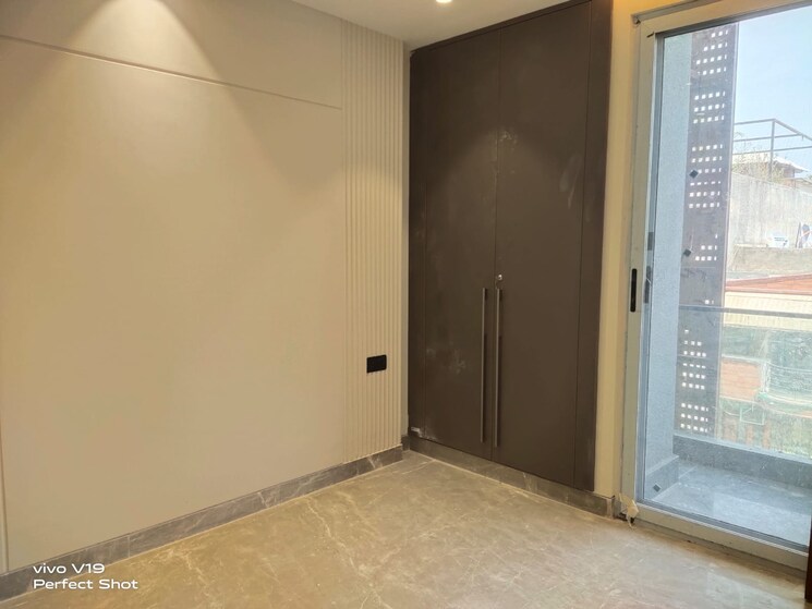 Room, boutique-residential-apartments-e-335 3 Bedroom 1125 Sq.Ft. Builder Floor In East Of Kailash Delhi 9620659