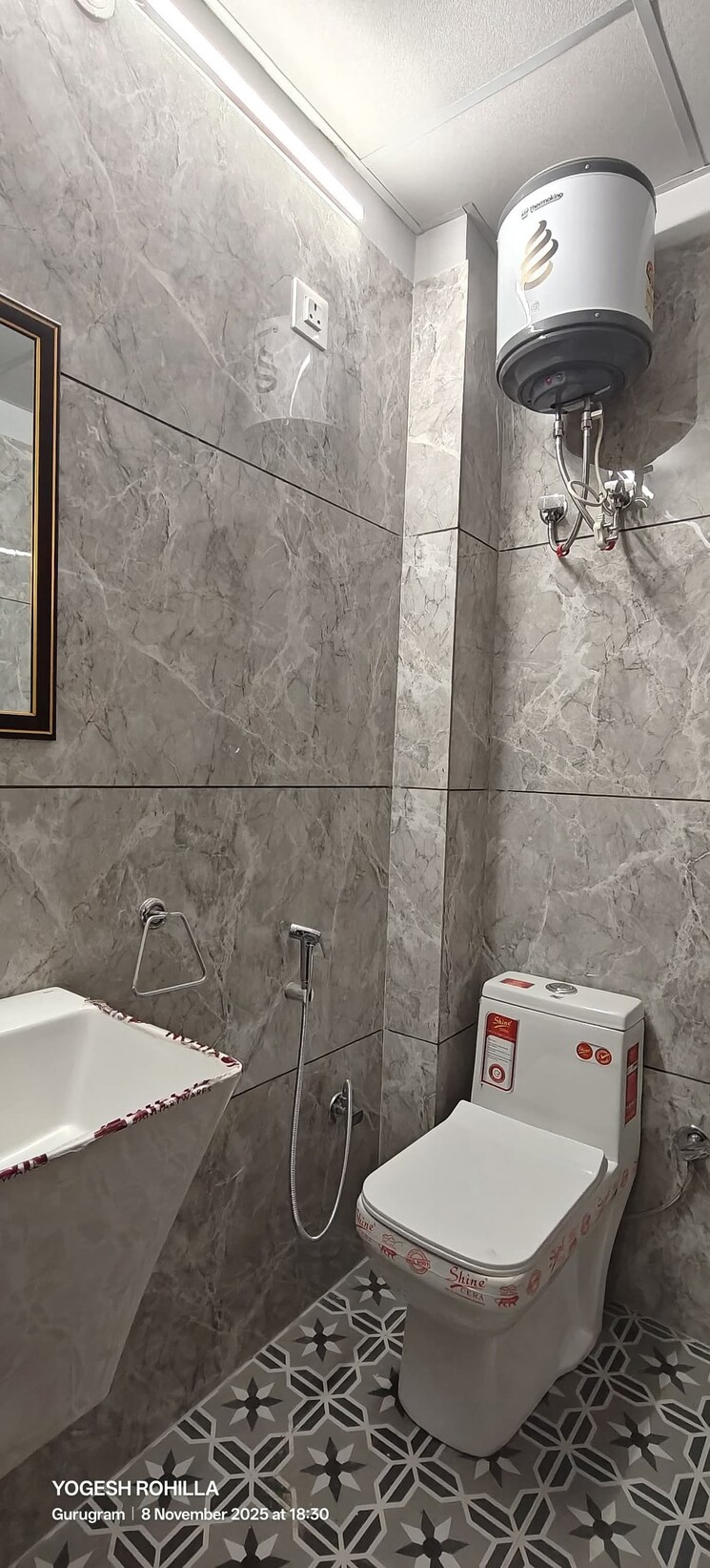 Bathroom, saket 1 Bedroom 300 Sq.Ft. Apartment In Saket Delhi 9620701